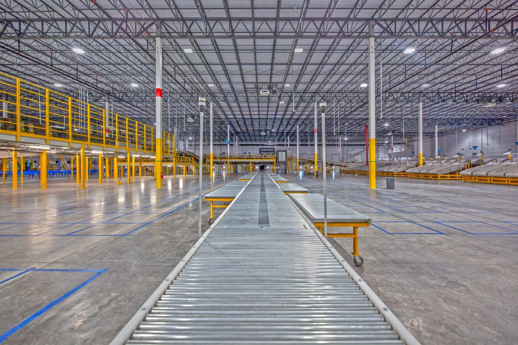 Amazon Fulfillment Center MIA-2 build-to-suit and interior tenant improvements by Hernandez Development & Construction