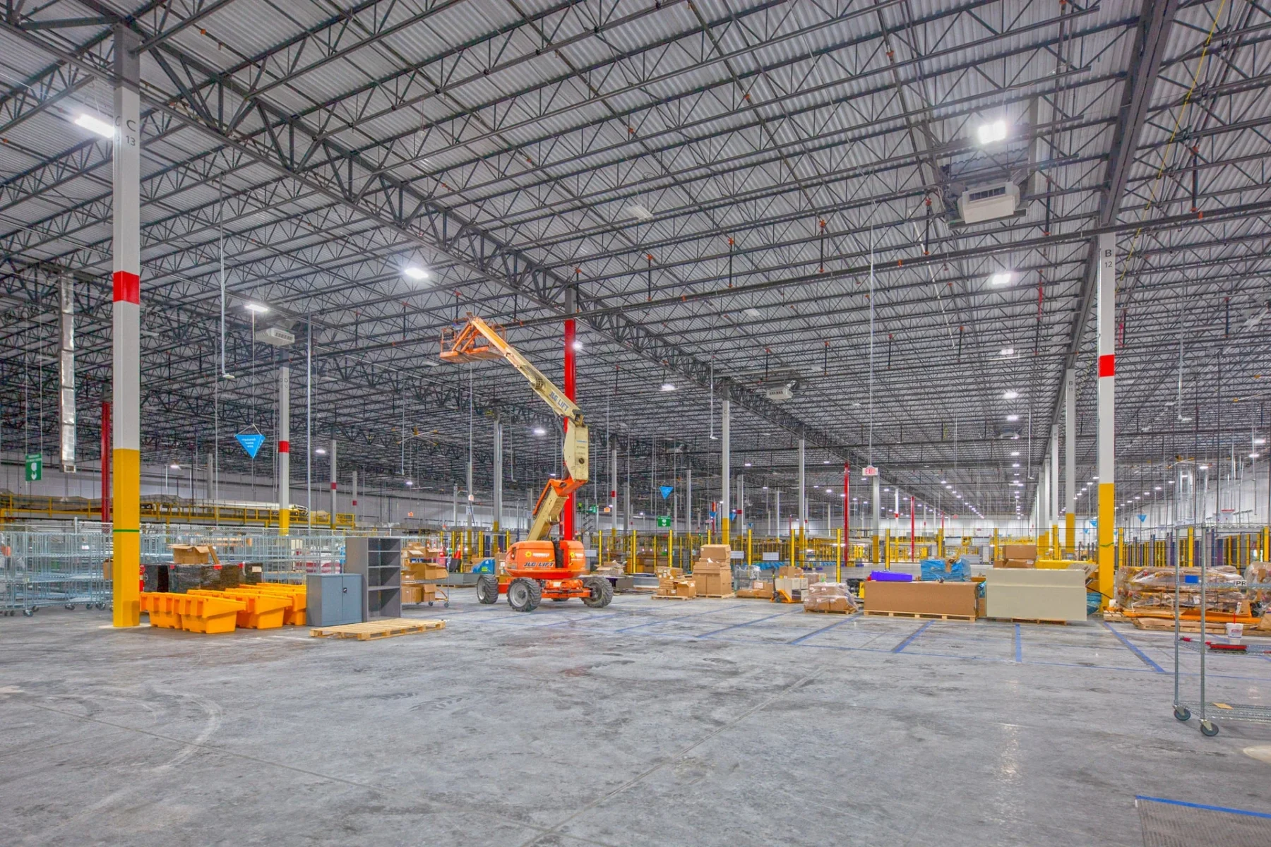 Amazon Fulfillment Center MIA-2 build-to-suit and interior tenant improvements by Hernandez Development & Construction