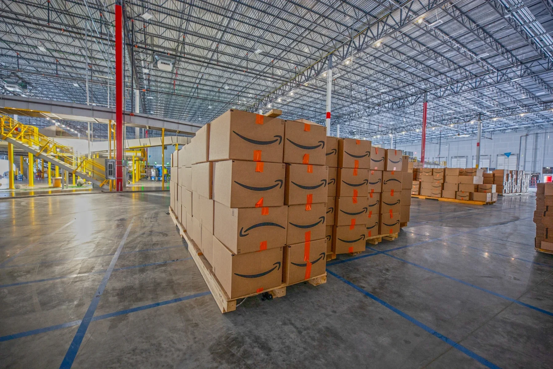 Amazon Fulfillment Center MIA-2 build-to-suit and interior tenant improvements by Hernandez Development & Construction