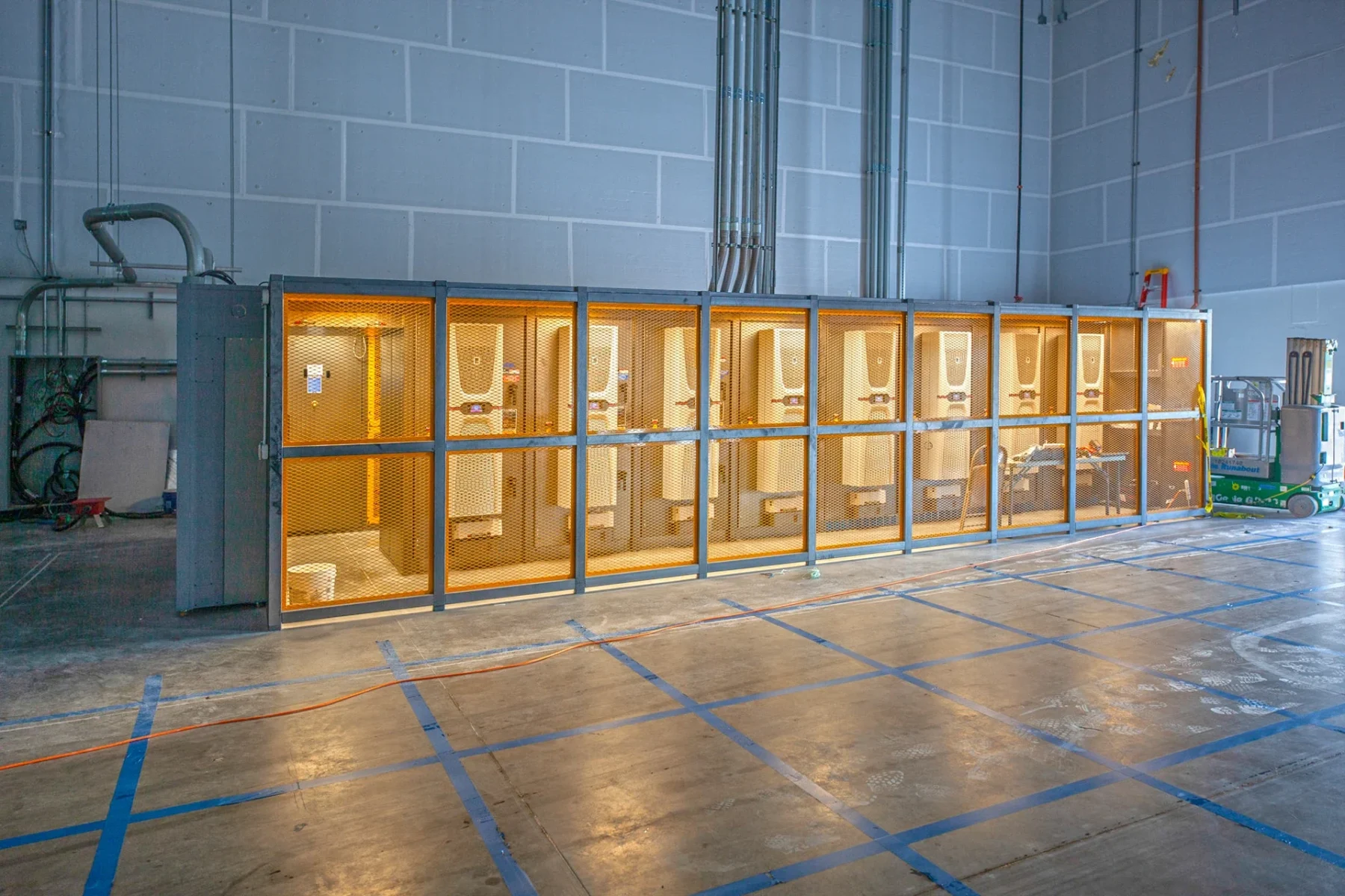 Amazon Fulfillment Center MIA-2 build-to-suit and interior tenant improvements by Hernandez Development & Construction