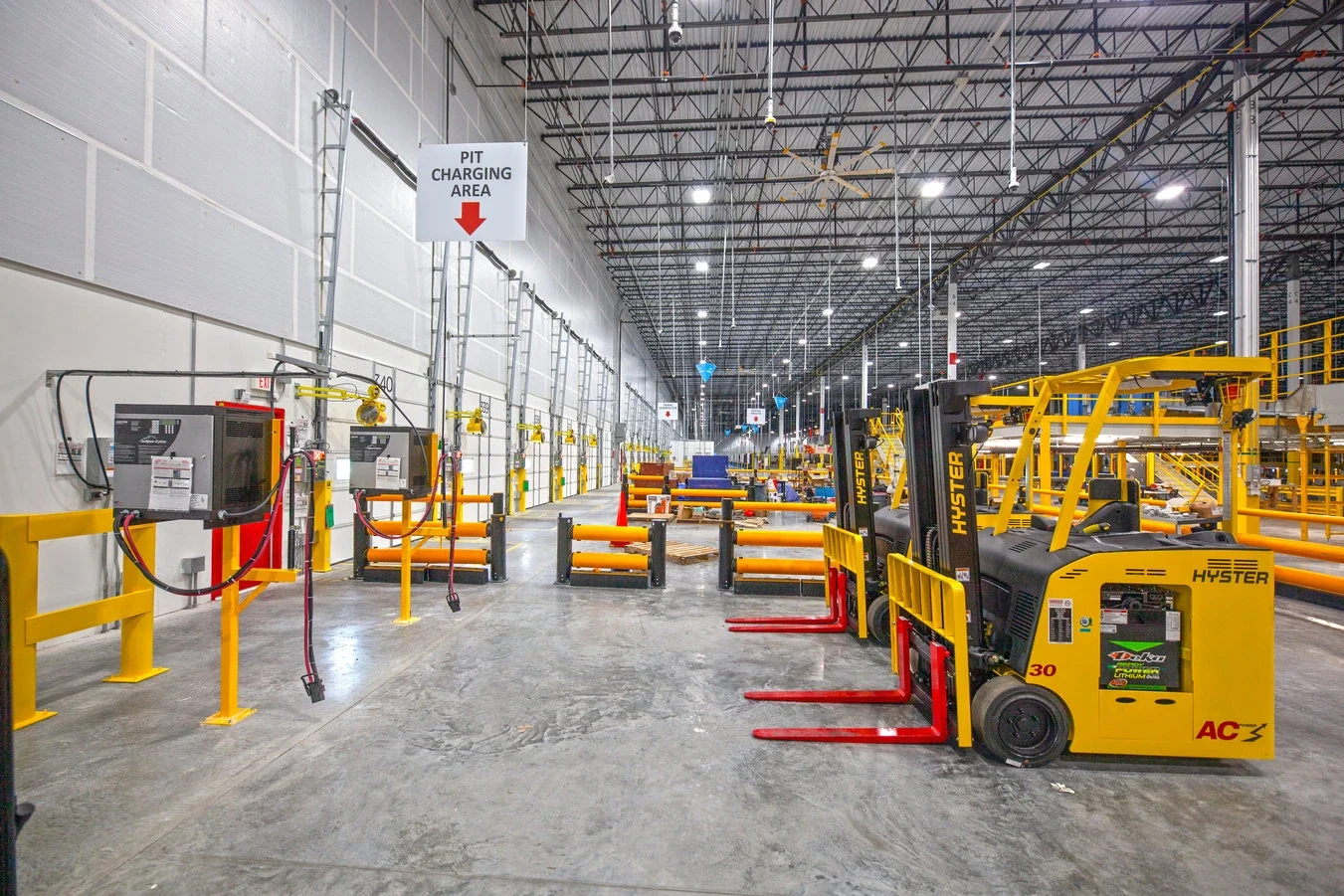 Amazon Fulfillment Center MIA-2 build-to-suit and interior tenant improvements by Hernandez Development & Construction
