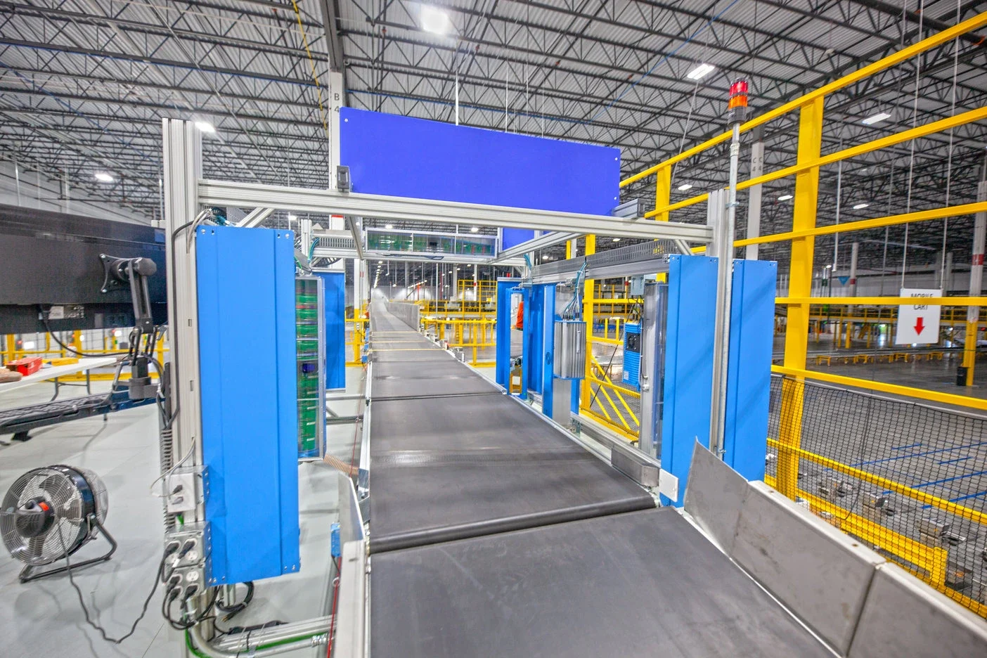 Amazon Fulfillment Center MIA-2 build-to-suit and interior tenant improvements by Hernandez Development & Construction