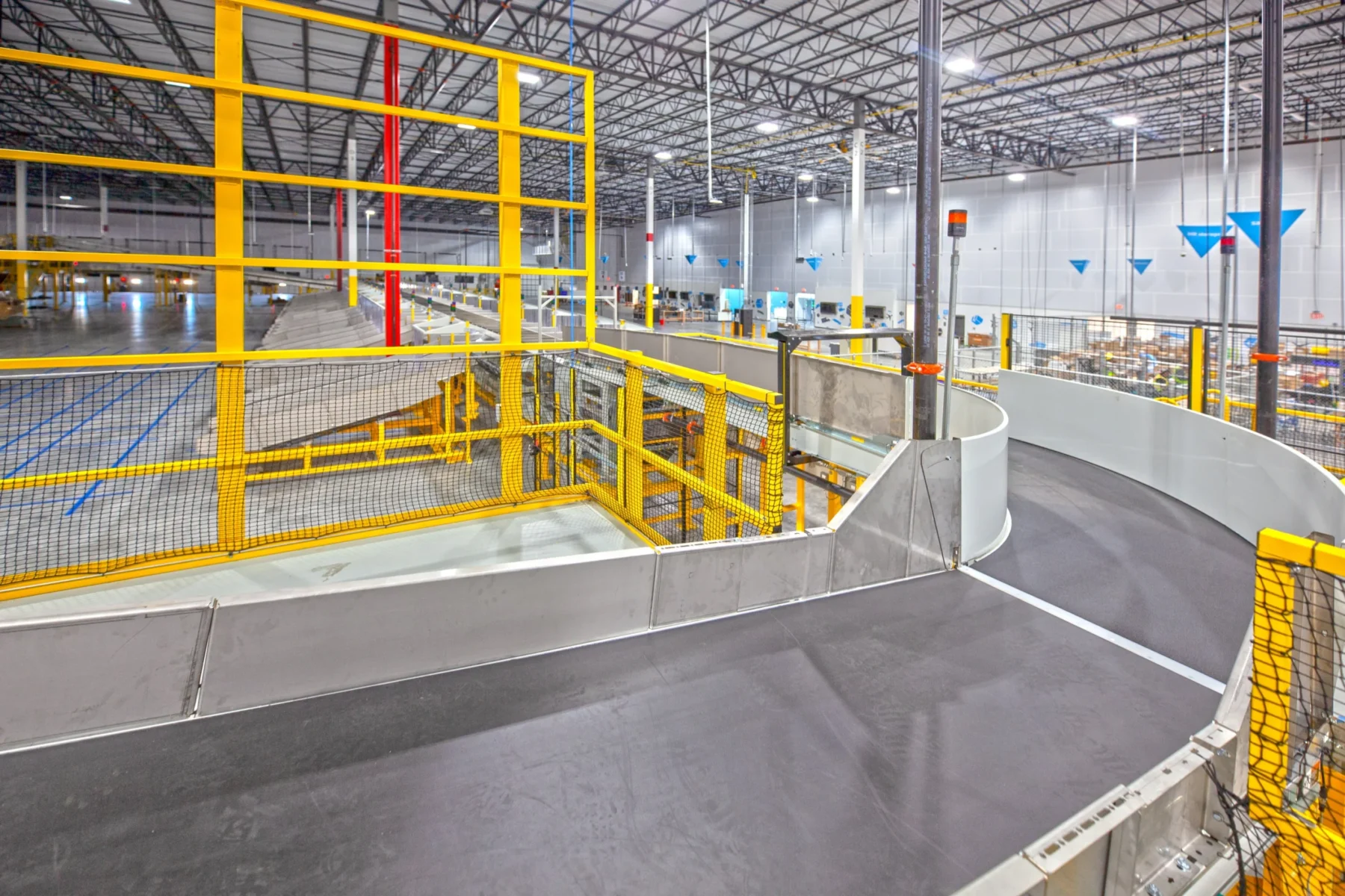 Amazon Fulfillment Center MIA-2 build-to-suit and interior tenant improvements by Hernandez Development & Construction