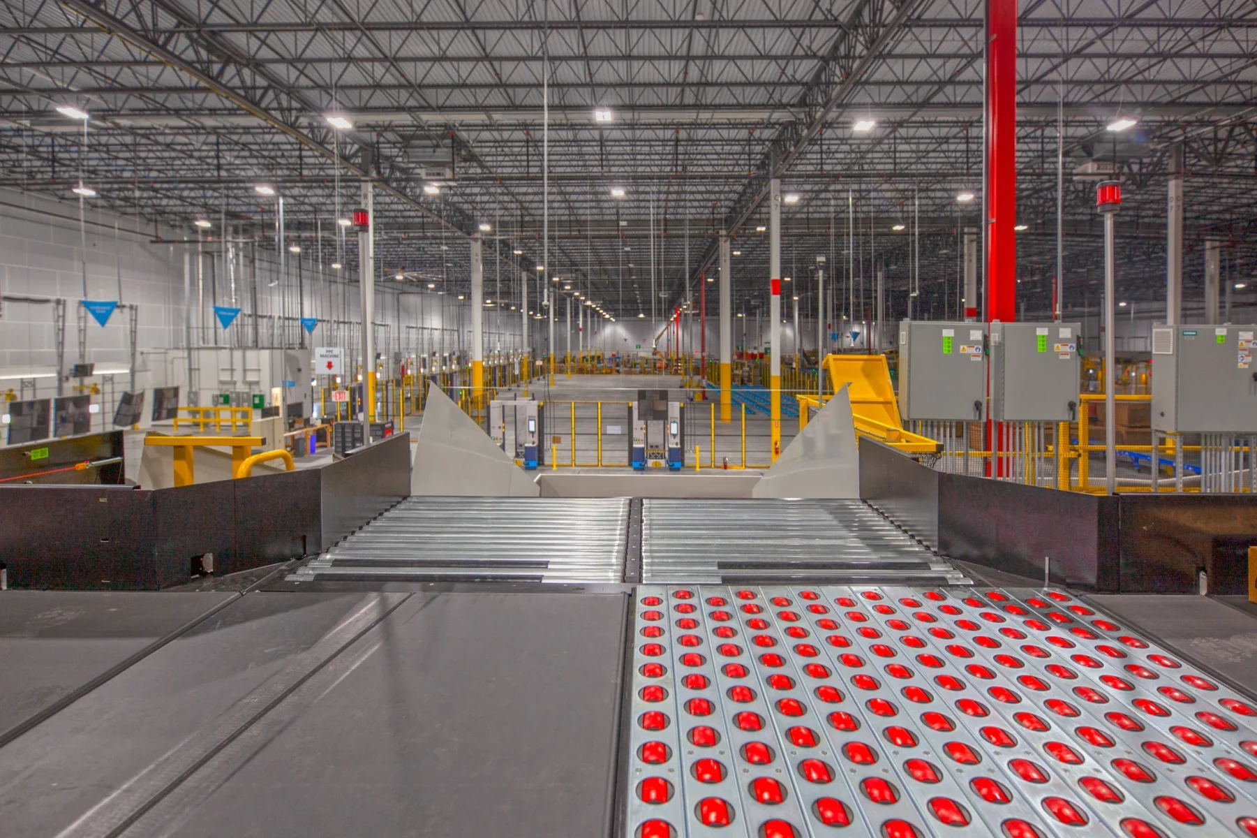Amazon Fulfillment Center MIA-2 build-to-suit and interior tenant improvements by Hernandez Development & Construction