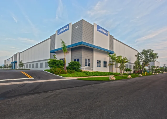 Bridge Point FLL Logistics Center_ Industrial warehouse & distribution center built by Hernandez Development & Construction in Fort Lauderdale_ FL