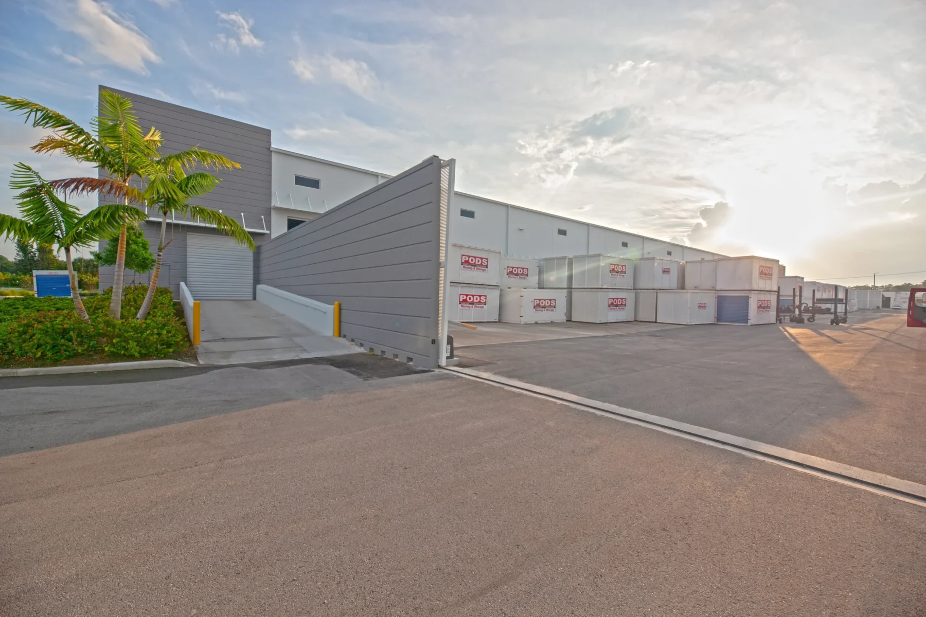 Bridge Point FLL Logistics Center_ Industrial warehouse & distribution center built by Hernandez Development & Construction in Fort Lauderdale_ FL