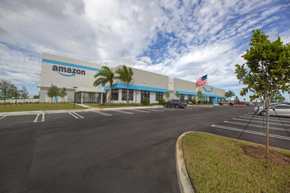 Bridge Point AVE Aviation & Commerce Center_ Industrial park built by Hernandez Construction & Development in Miami Gardens_ FL