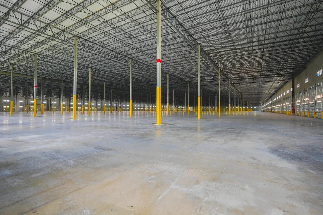 Bridge Point Commerce Center_ Industrial warehouse built by Hernandez Construction & Development in Miami Gardens_ FL