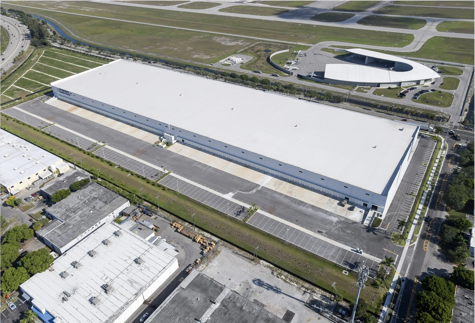 Bridge Point Gratigny Class A Logistics and Distribution facility built by Hernandez Development & Construction in Miami FL