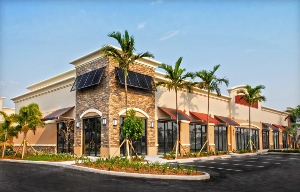 Lakeside Town Shops Outparcel Retail Building delivered by Hernandez Development & Construction in Davie FL