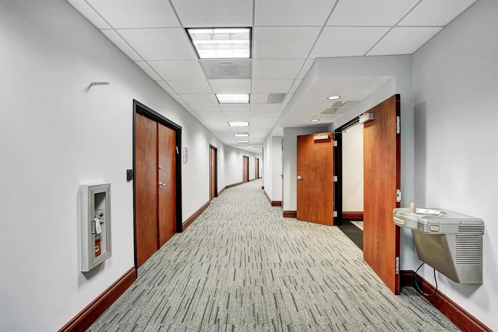 Professional Plaza at 595 Mixed-Use Office and Retail Building delivered by Hernandez Development & Construction in Davie FL