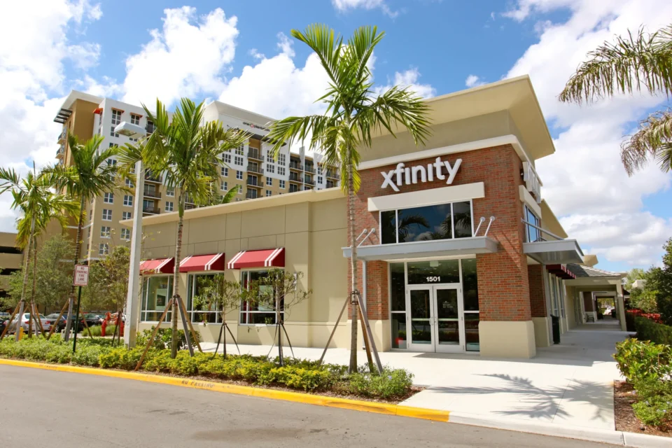 The Shops at One Plantation Retail Center Renovation by Hernandez Development & Construction in Plantation FL