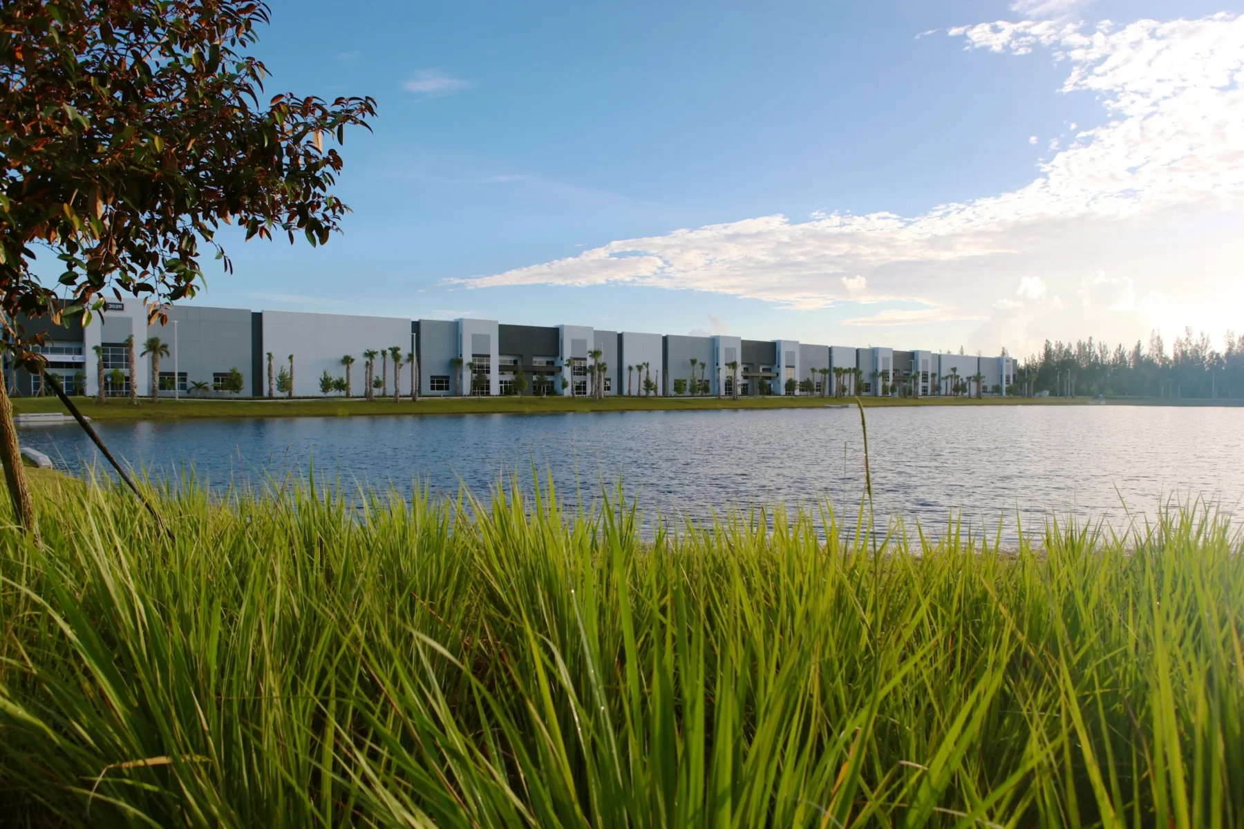 South Florida Distribution Center - Industrial warehouse built by Hernandez Development & Construction in Pembroke Pines, FL