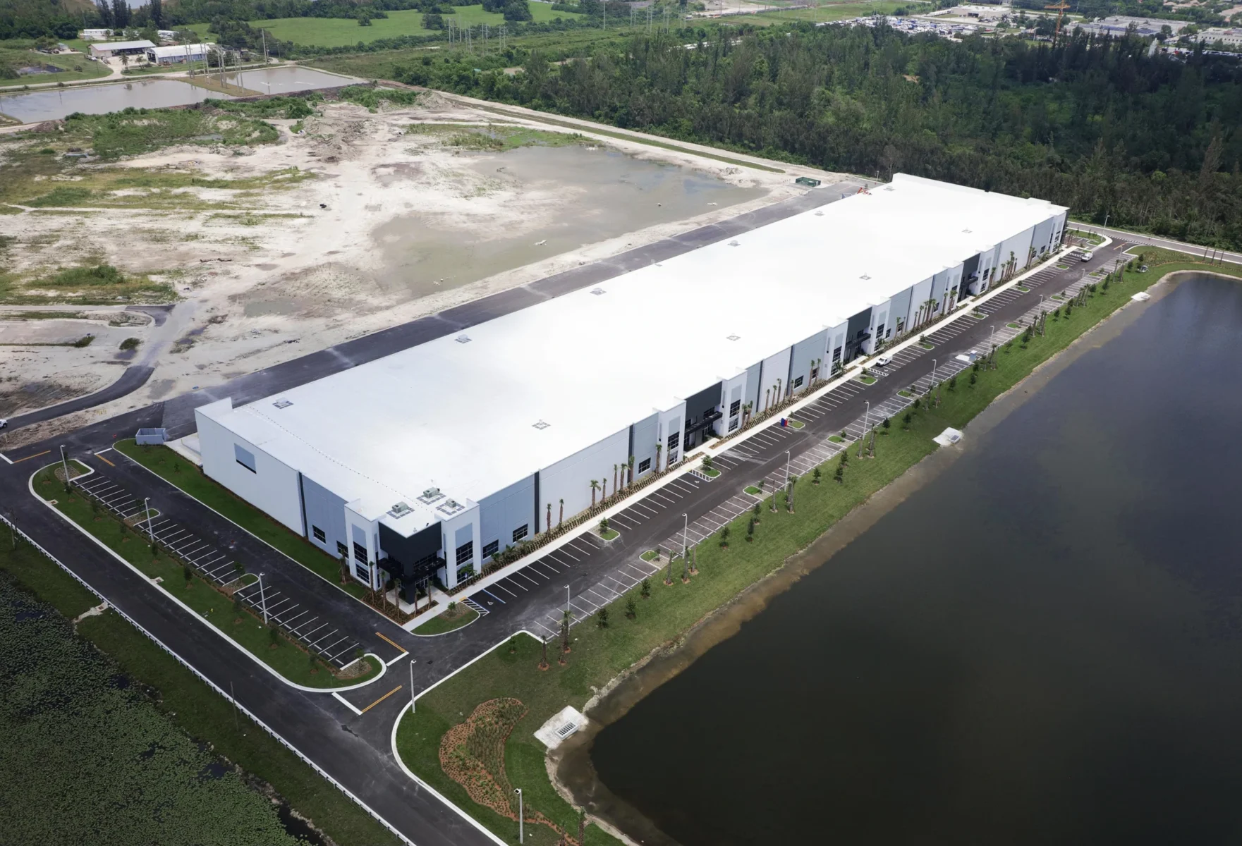 South Florida Distribution Center - Industrial warehouse built by Hernandez Development & Construction in Pembroke Pines, FL