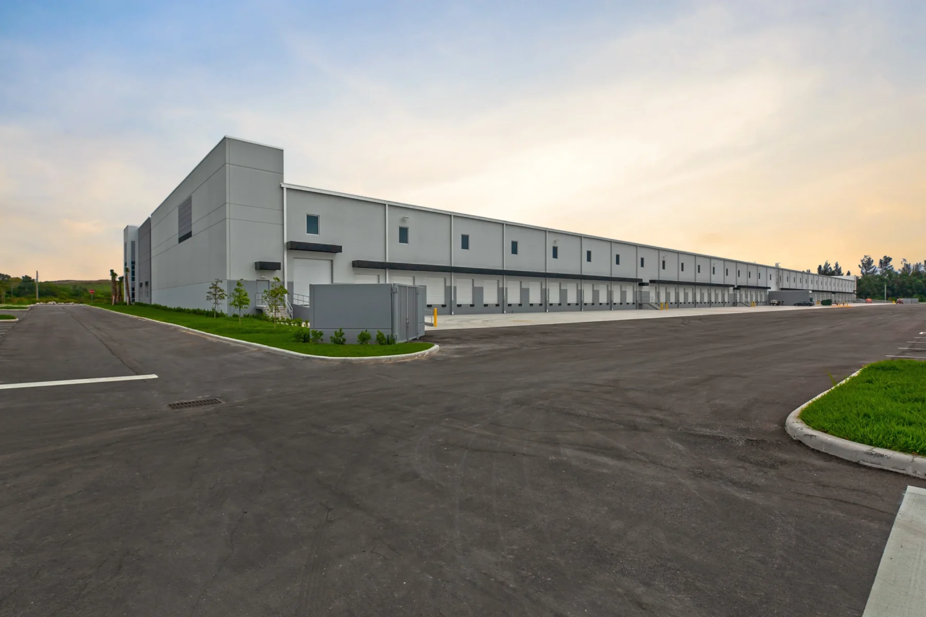 South Florida Distribution Center - Industrial warehouse built by Hernandez Development & Construction in Pembroke Pines, FL