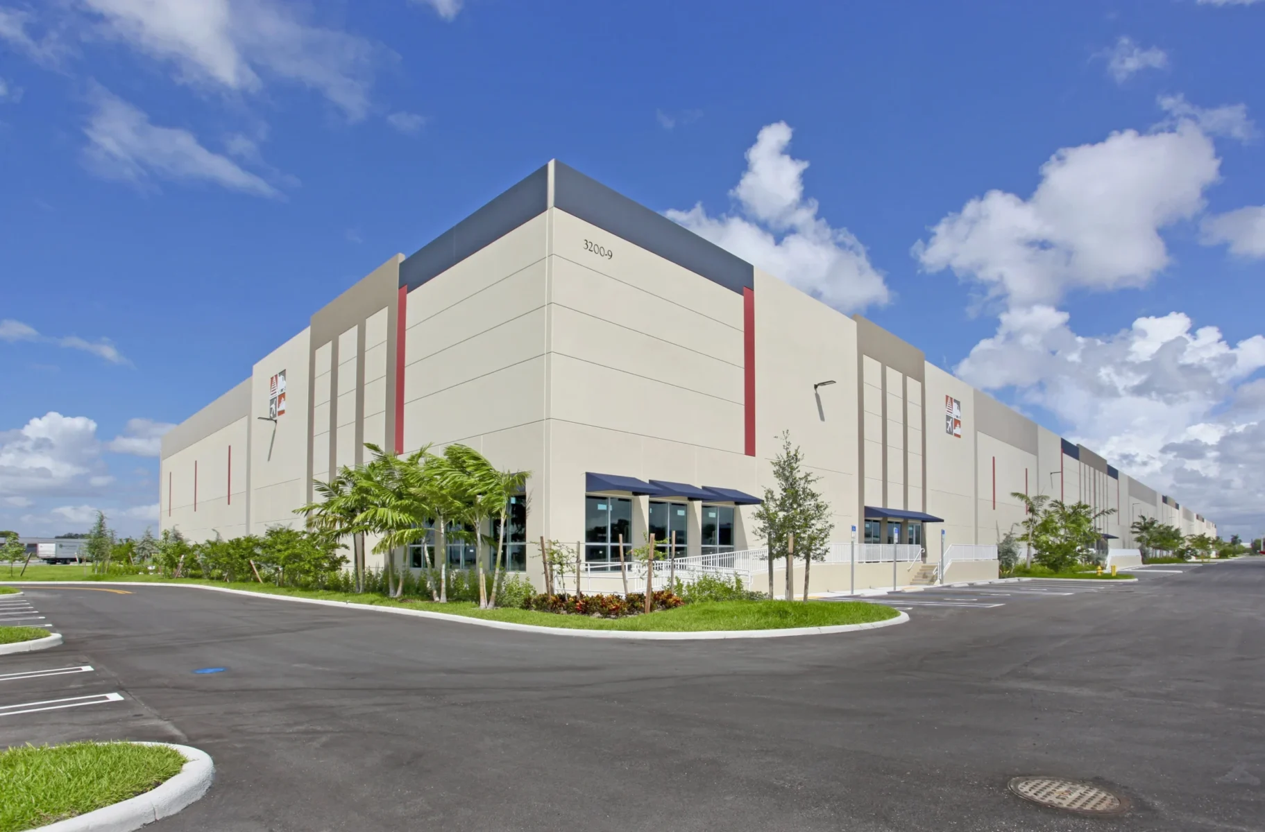 South Florida Logistics Center Industrial warehouse & distribution center built by Hernandez Development & Construction in Miami FL
